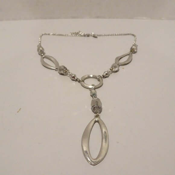 Lia Sophia ESCAPADE / BEGUILE Glass Bead Silver Tone Necklace Dangling Ovals - Picture 1 of 2